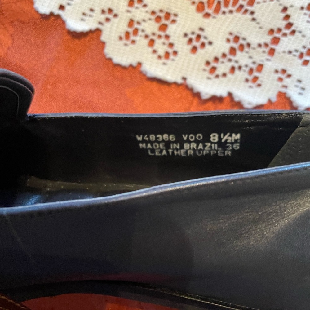 Rockport Navy Loafers Leather Classic & Timeless Square Heel Size 8.5 - Picture 8 of 8